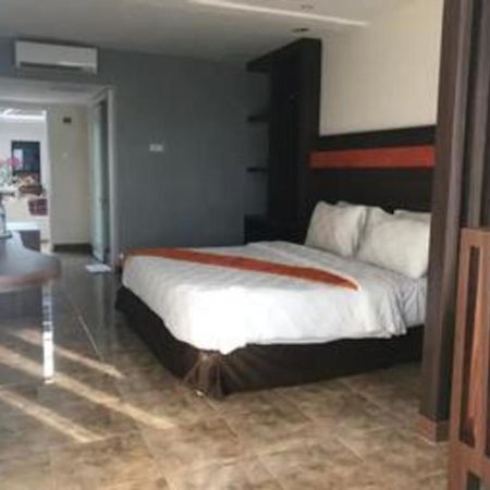 Satria Wisata Hotel Parepare Eksteriør bilde