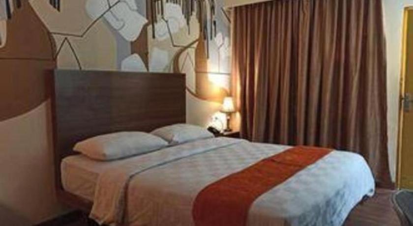 Satria Wisata Hotel Parepare Eksteriør bilde