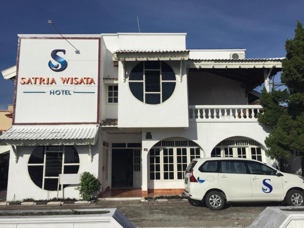 Satria Wisata Hotel Parepare Eksteriør bilde