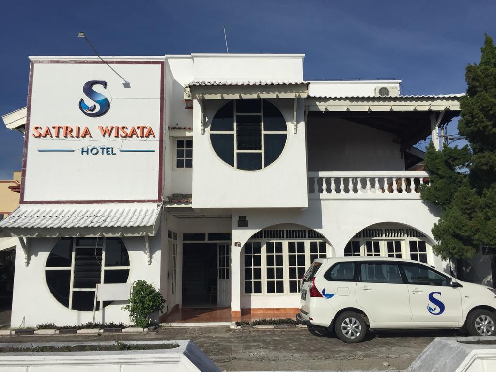 Satria Wisata Hotel Parepare Eksteriør bilde